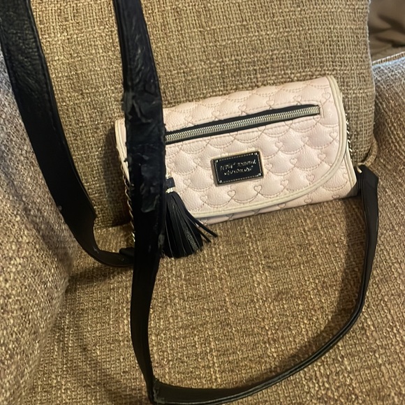 Betsey Johnson Crossbody - Picture 4 of 5